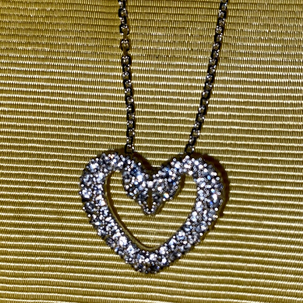 Swarovski Swan Una Pendant Heart Necklace White Crystal Rhodium Plated Rare New